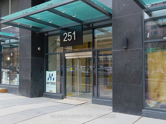 2108 - 251 Jarvis St