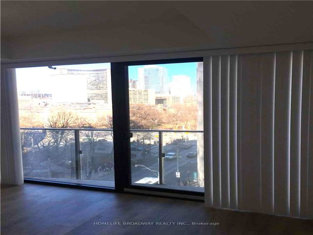 609 - 215 Queen St W