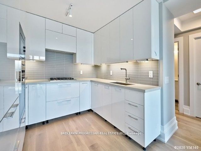208 - 3 Southvale Dr