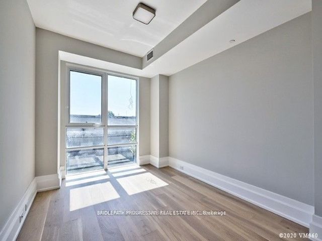 208 - 3 Southvale Dr