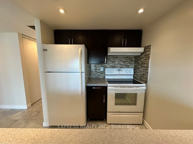 3106 - 38 Elm St