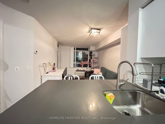 2102 - 155 Beecroft Rd