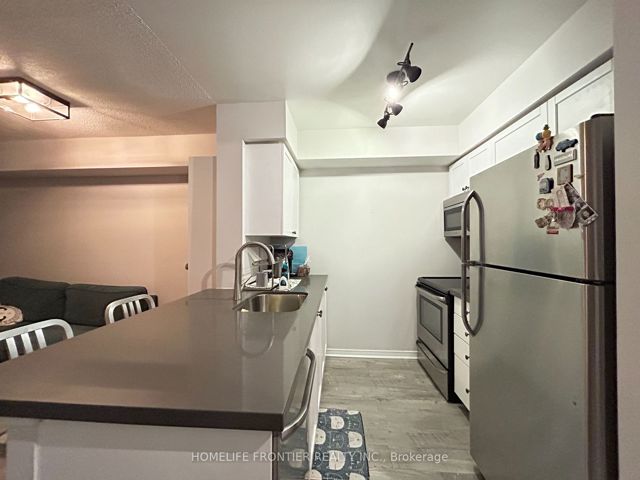 2102 - 155 Beecroft Rd