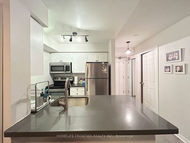 2102 - 155 Beecroft Rd