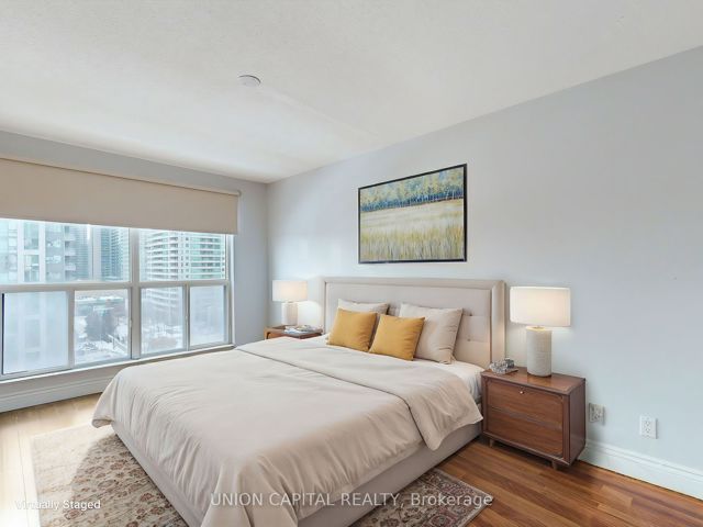 1008 - 28 Hollywood Ave
