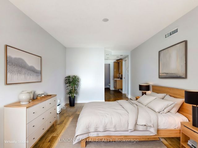 1008 - 28 Hollywood Ave