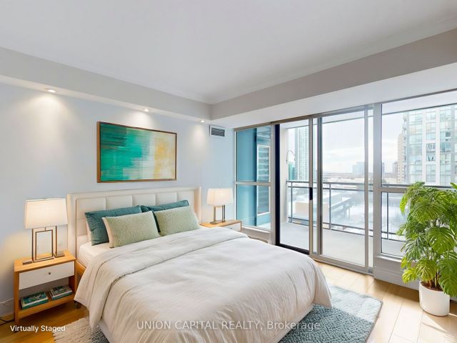 1008 - 28 Hollywood Ave