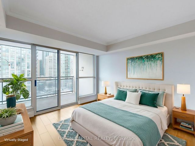1008 - 28 Hollywood Ave