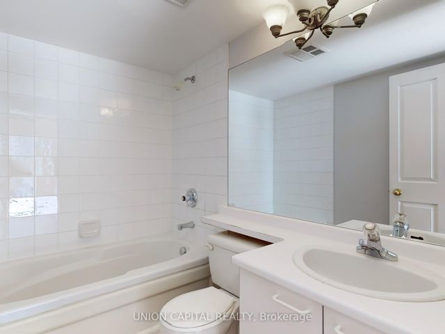 1008 - 28 Hollywood Ave