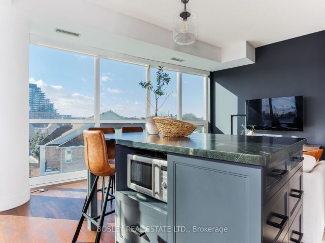 418 - 35 Brian Peck Cres