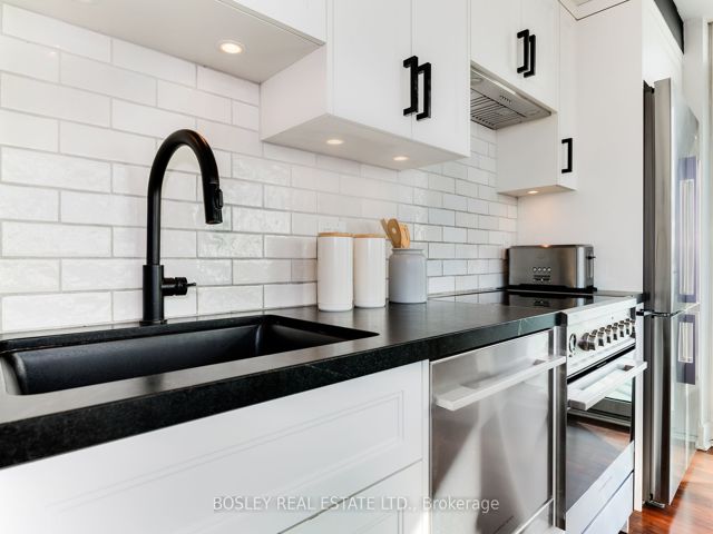 418 - 35 Brian Peck Cres