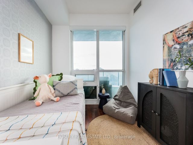 418 - 35 Brian Peck Cres
