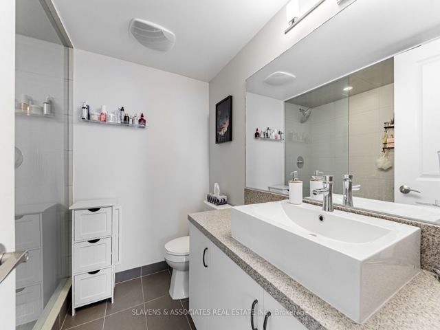 1607 - 500 St Clair Ave W