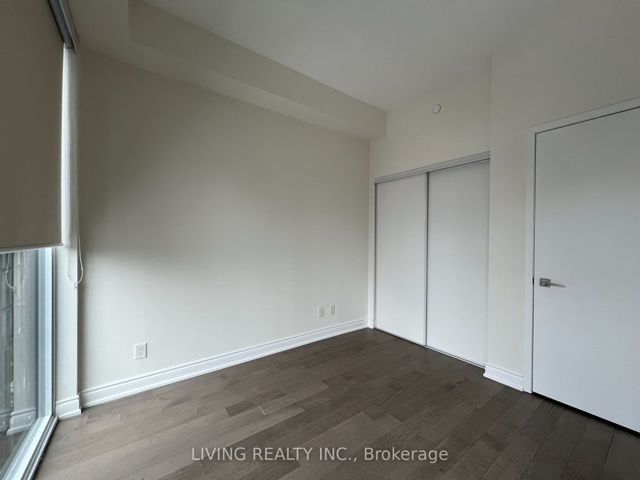 1007 - 17 Dundonald St