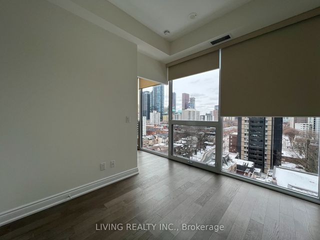 1007 - 17 Dundonald St
