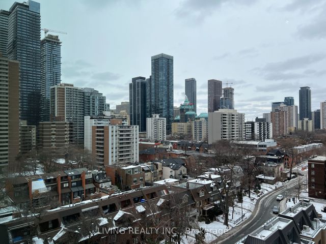 1007 - 17 Dundonald St