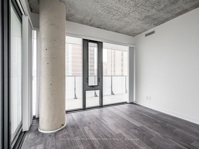 403 - 185 Roehampton Ave