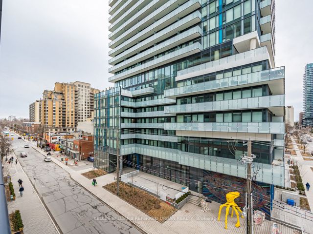 403 - 185 Roehampton Ave
