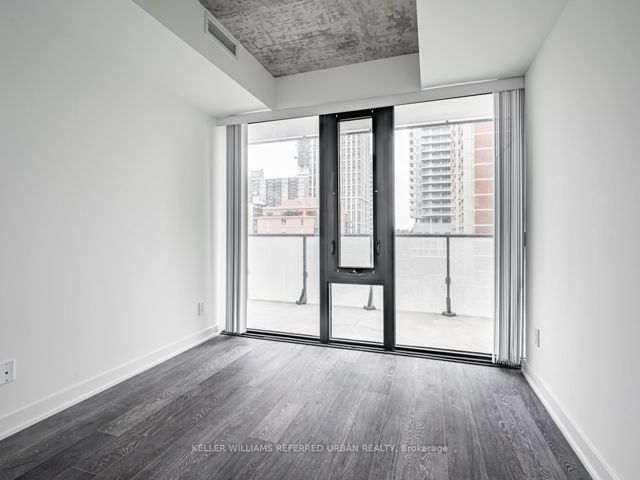 403 - 185 Roehampton Ave