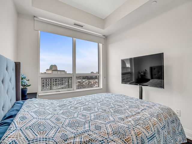 1404 - 18 Graydon Hall Dr