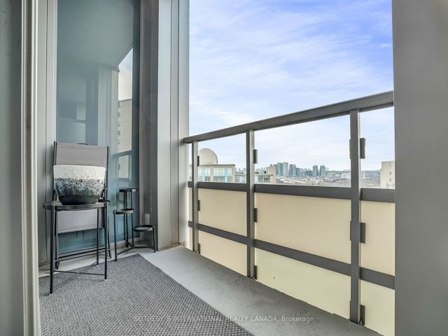1404 - 18 Graydon Hall Dr