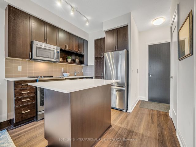 1404 - 18 Graydon Hall Dr