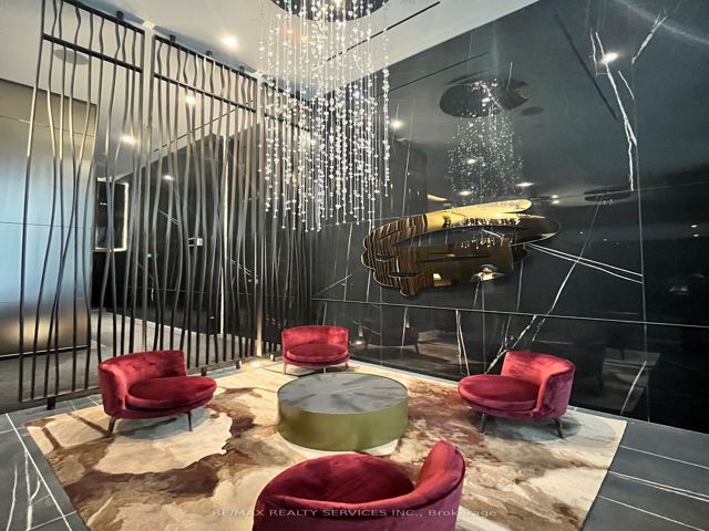 1207 - 11 Yorkville Ave