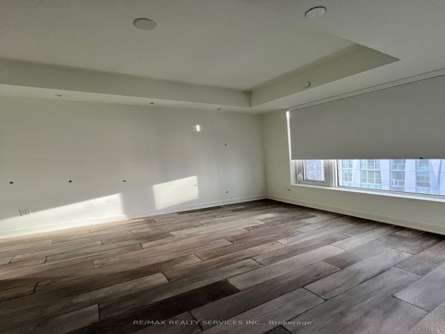1207 - 11 Yorkville Ave