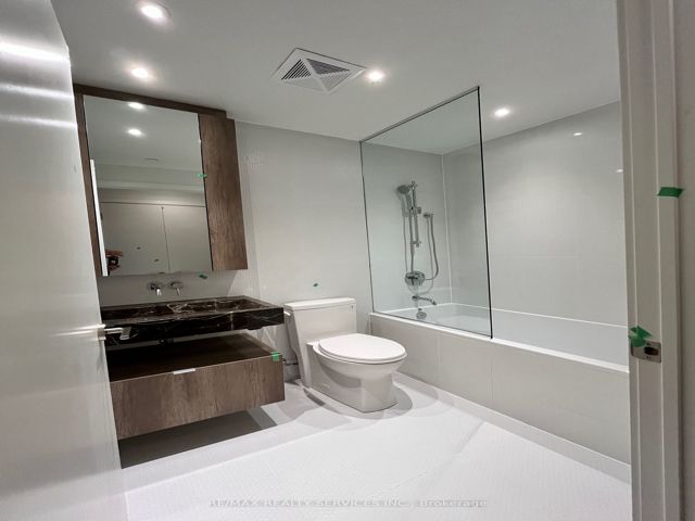 1207 - 11 Yorkville Ave