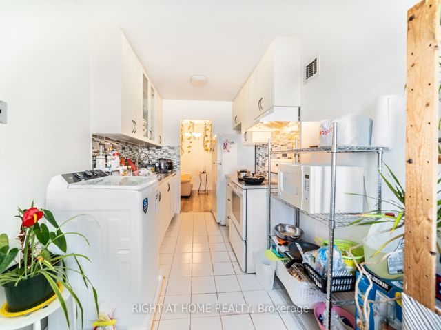 1407 - 205 Hilda Ave E