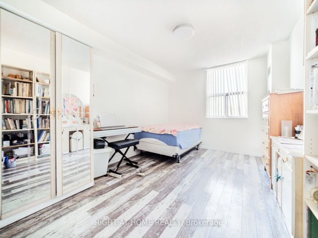 1407 - 205 Hilda Ave E