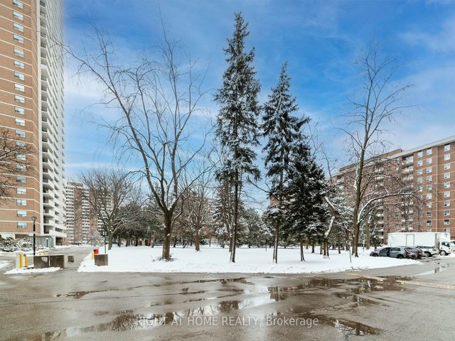 1407 - 205 Hilda Ave E
