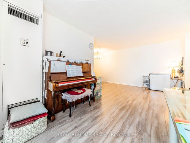 1407 - 205 Hilda Ave E