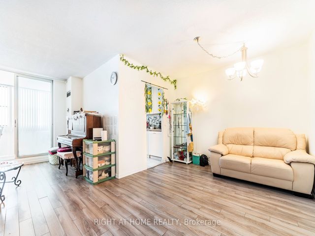 1407 - 205 Hilda Ave E
