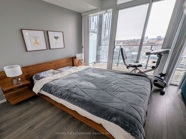 1104 - 125 Peter St