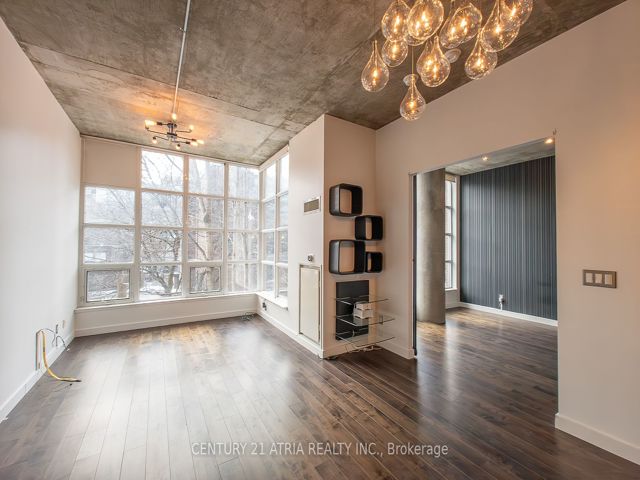306 - 19 Brant St