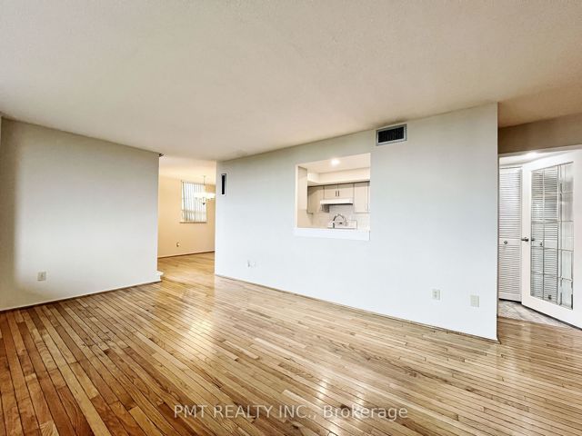 1404 - 75 Wynford Heights Cres