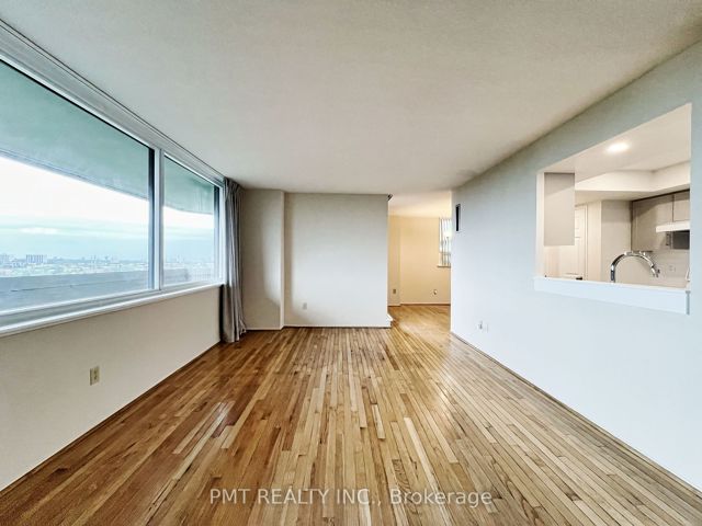 1404 - 75 Wynford Heights Cres