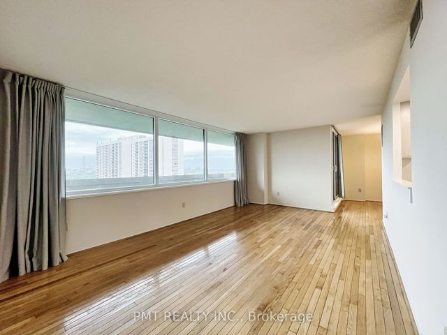 1404 - 75 Wynford Heights Cres