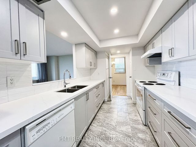1404 - 75 Wynford Heights Cres