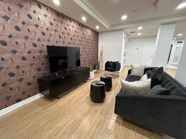 1105 - 60 St Clair Ave W