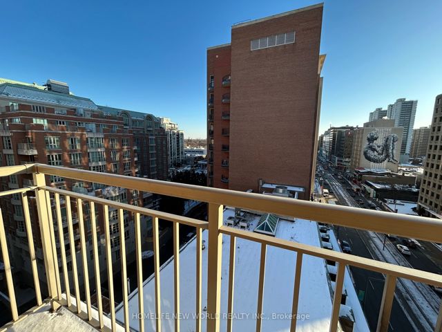1105 - 60 St Clair Ave W