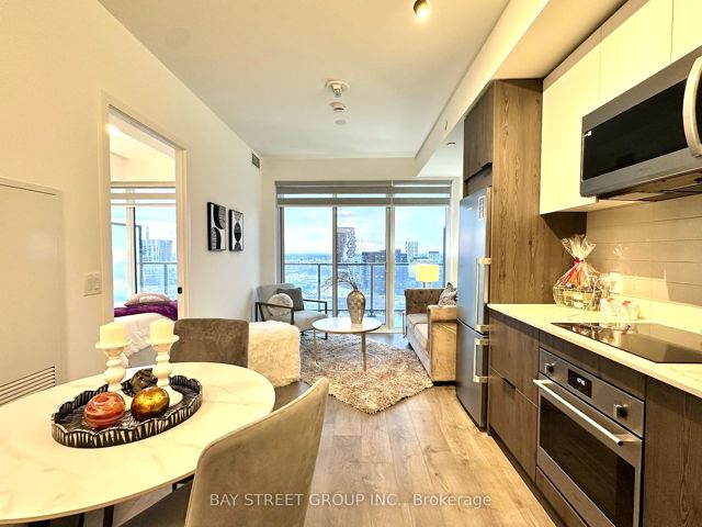 1603 - 5 Defries St S