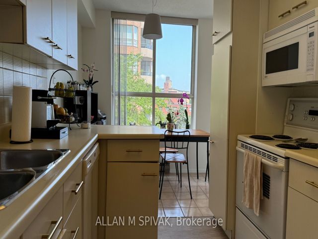 504 - 271 Ridley Blvd