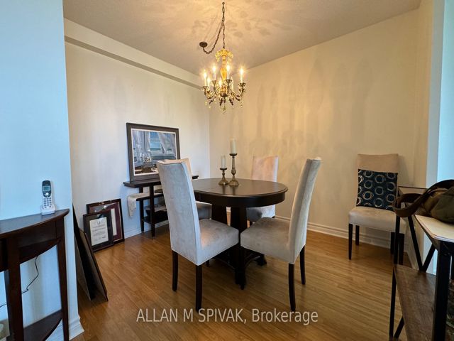 504 - 271 Ridley Blvd