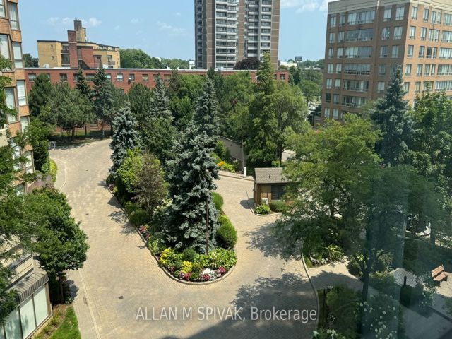 504 - 271 Ridley Blvd