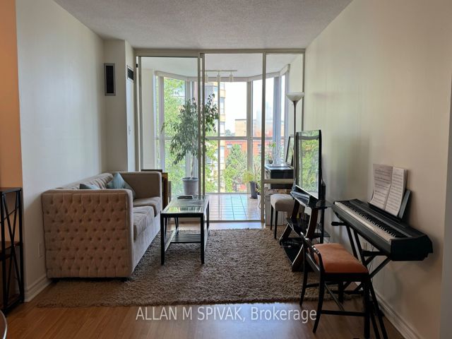 504 - 271 Ridley Blvd