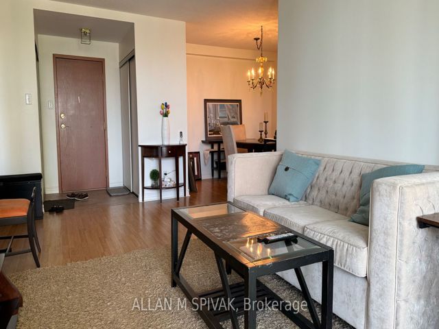 504 - 271 Ridley Blvd