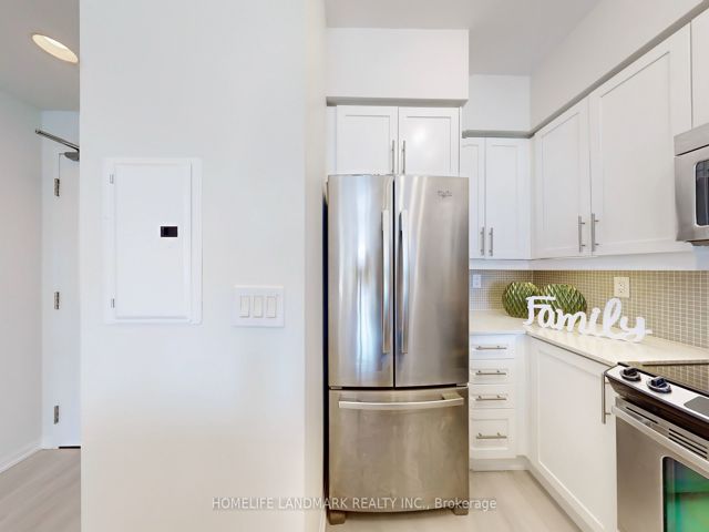 2709 - 125 Western Battery Rd
