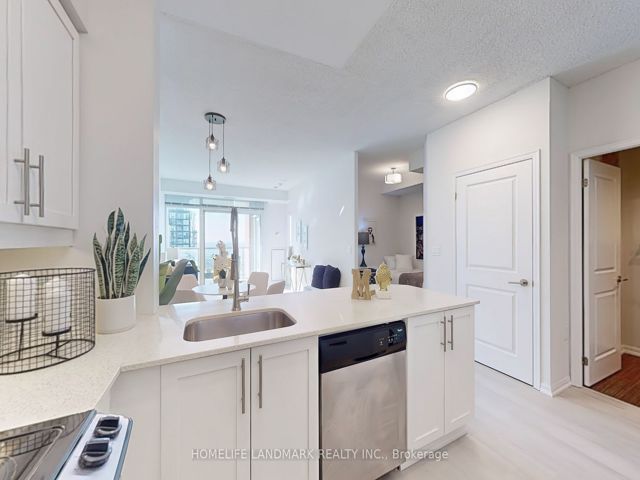 2709 - 125 Western Battery Rd